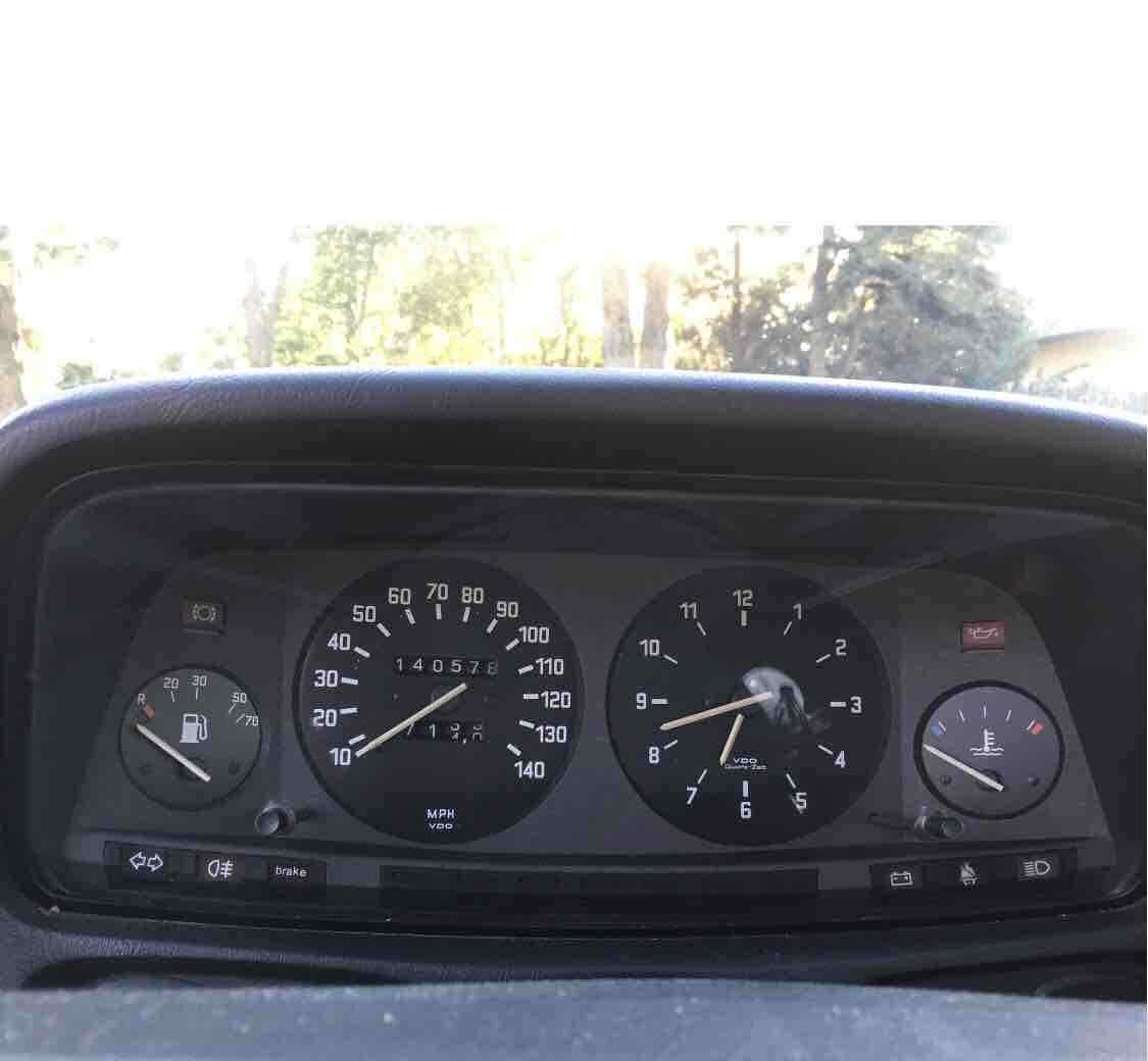 1980 Blue BMW 520 Sedan