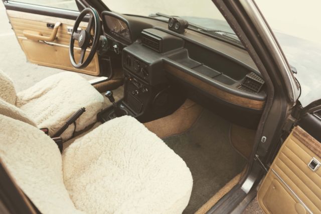 1980 Dark Grey BMW 5-Series