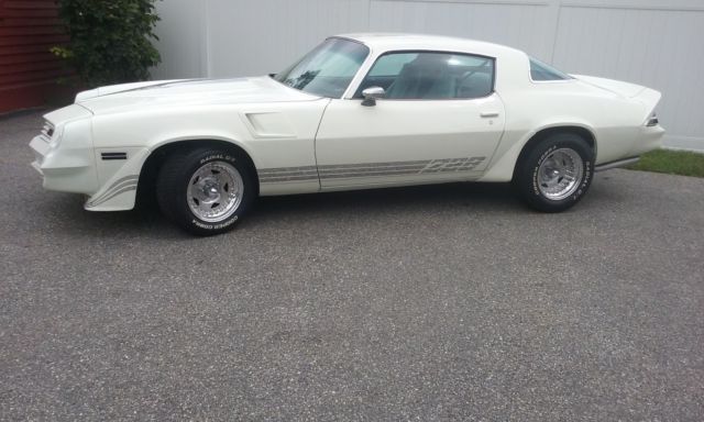 1980 White Chevrolet Camaro Coupe