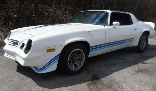 1980 White Chevrolet Camaro 2-door coupe