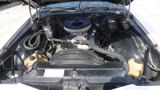 1980 White Chevrolet Camaro 2-door coupe