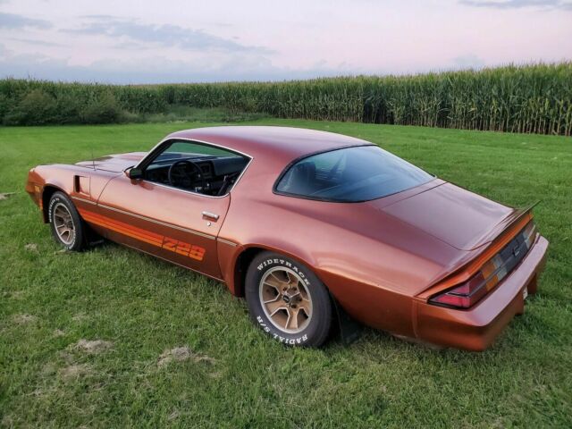 1980 White Chevrolet Camaro Coupe