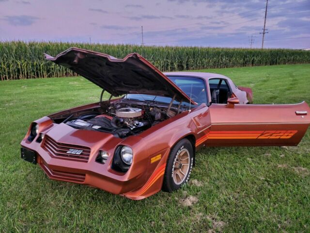 1980 White Chevrolet Camaro Coupe