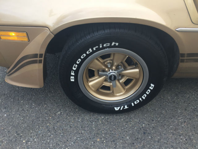 1980 Gold Chevrolet Camaro Coupe