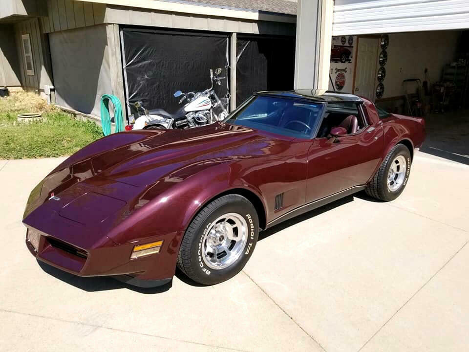 1980 Burgundy Chevrolet Corvette --