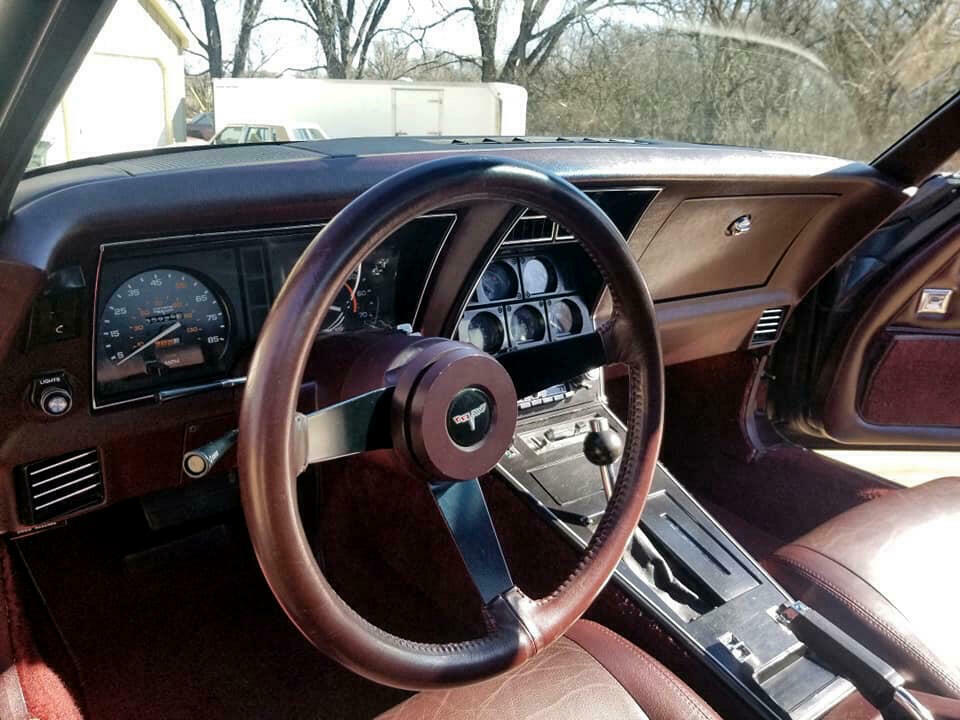 1980 Burgundy Chevrolet Corvette --
