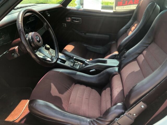 1980 White Chevrolet Corvette Coupe