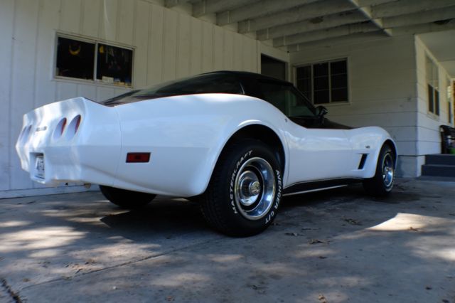 1980 White/Black Chevrolet Corvette Coupe