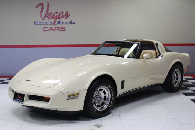 1980 Frost Beige Chevrolet Corvette --
