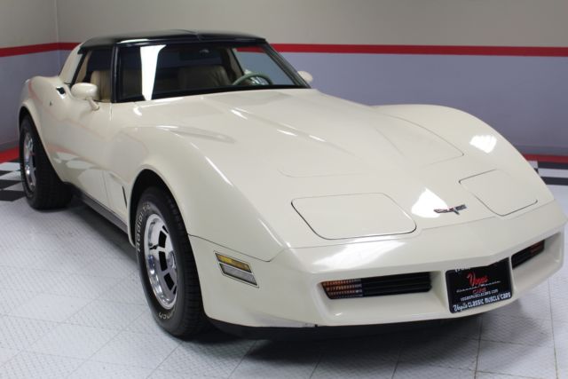 1980 Frost Beige Chevrolet Corvette --