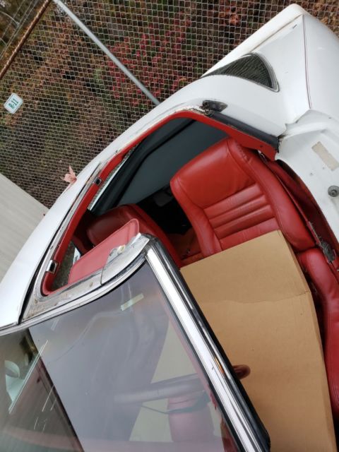 1980 White Chevrolet Corvette Coupe