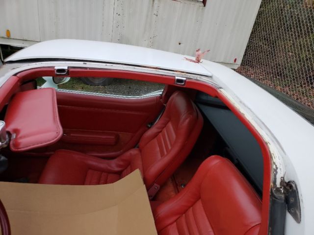 1980 White Chevrolet Corvette Coupe