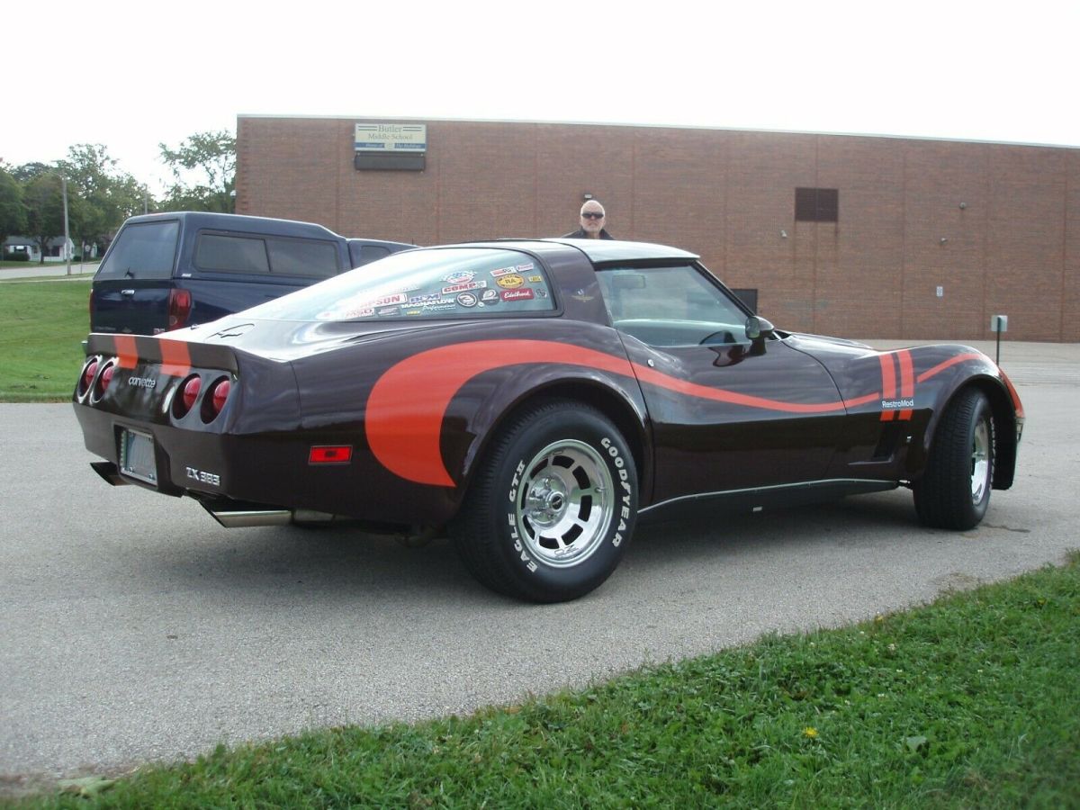 1980 Burgundy Chevrolet Corvette Coupe
