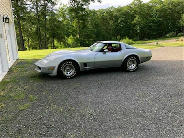 1980 Silver Chevrolet Corvette --