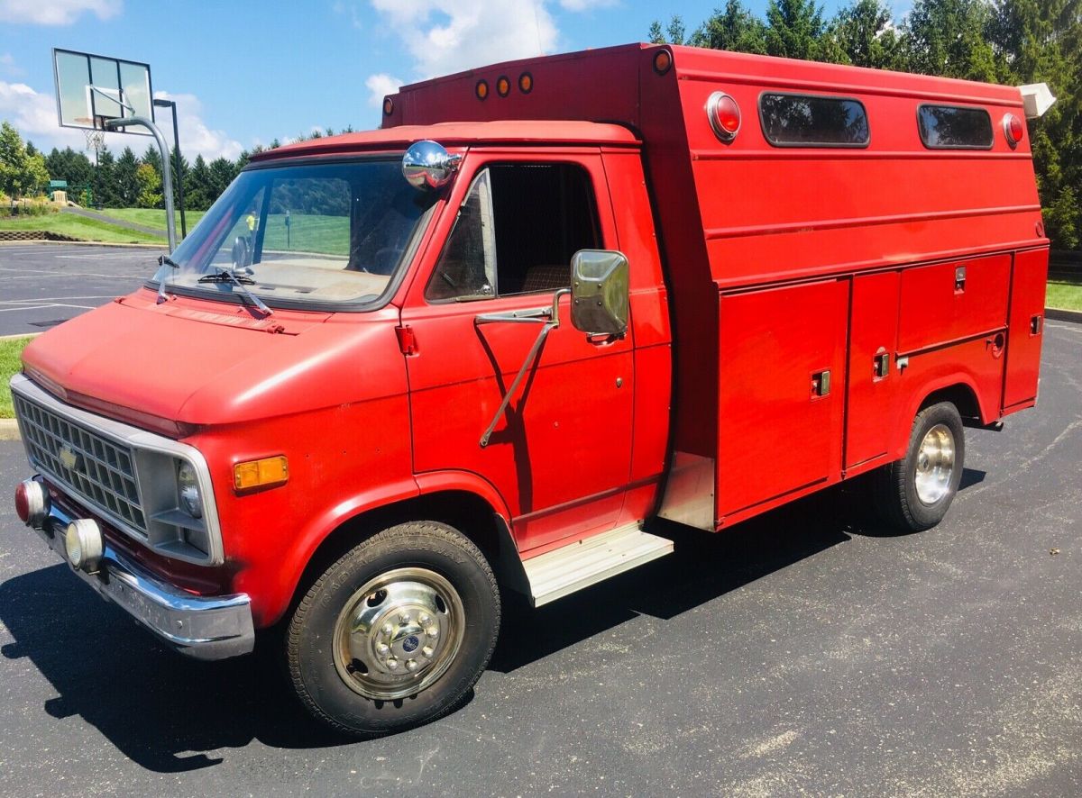 1980 Red Chevrolet G 30 Van