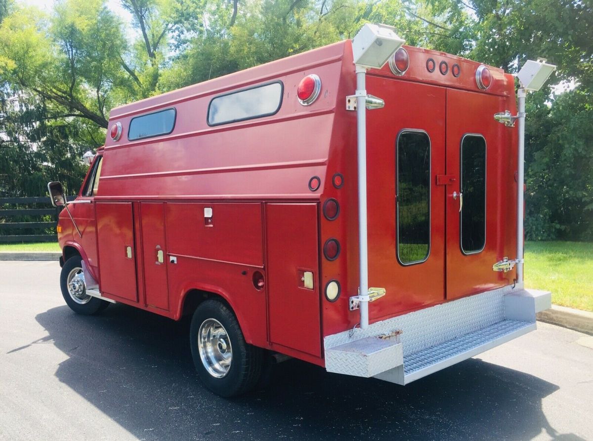 1980 Red Chevrolet G 30 Van
