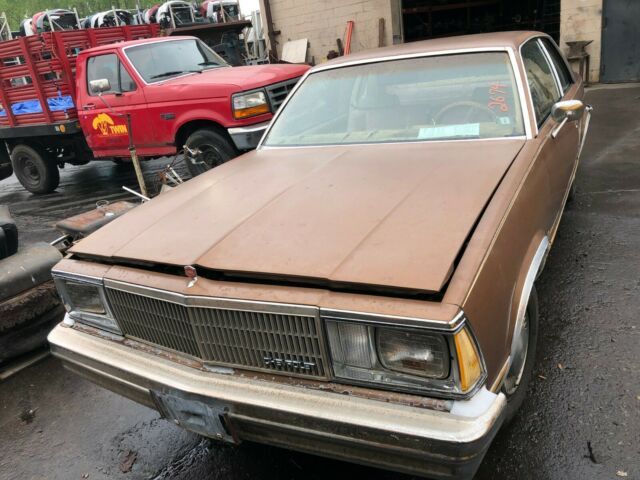 1980 Gold Chevrolet Malibu Coupe