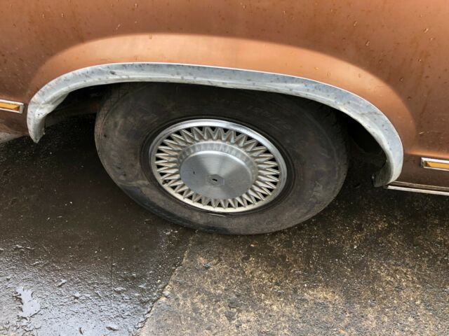 1980 Gold Chevrolet Malibu Coupe