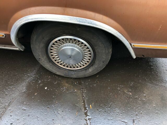 1980 Gold Chevrolet Malibu Coupe