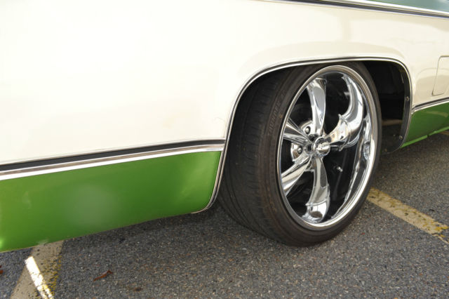 1980 Green and Whiite Chevrolet C-10 Regular Cab Short Bed
