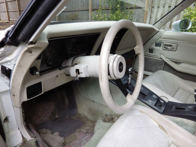 1980 White Chevrolet Corvette