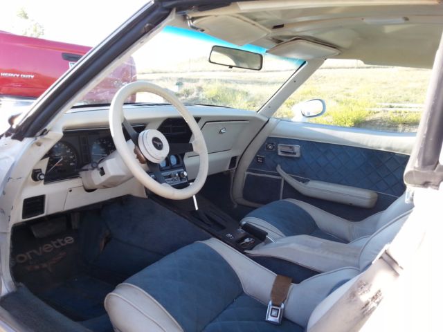 1980 White Chevrolet Corvette Coupe