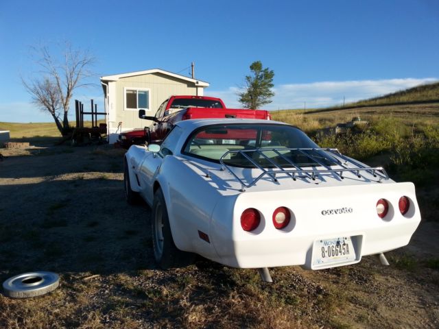 1980 White Chevrolet Corvette Coupe