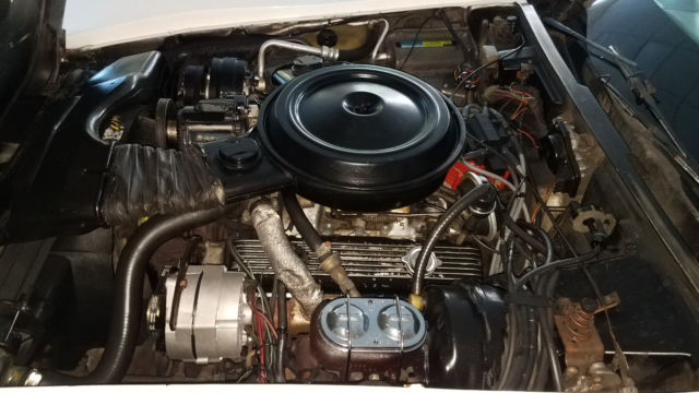 1980 White Chevrolet Corvette Coupe