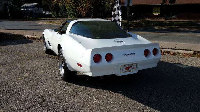1980 White Chevrolet Corvette Coupe