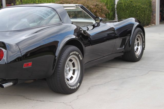 1980 Red Chevrolet Corvette Coupe
