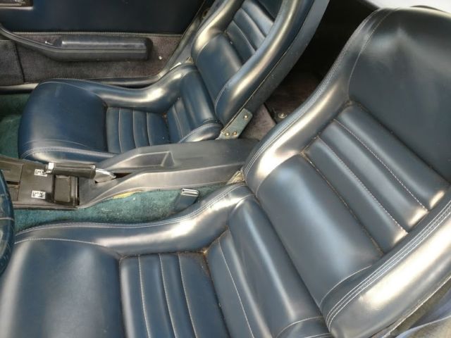 1980 White Chevrolet Corvette Coupe