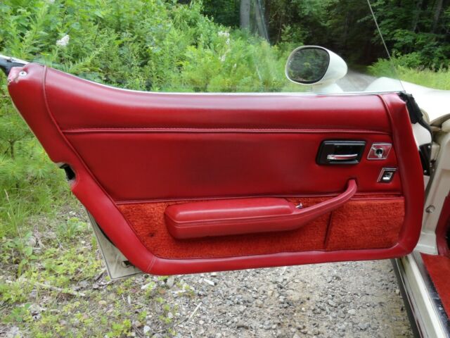 1980 Frost Beige Chevrolet Corvette Coupe