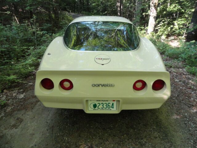 1980 White Chevrolet Corvette T-Top