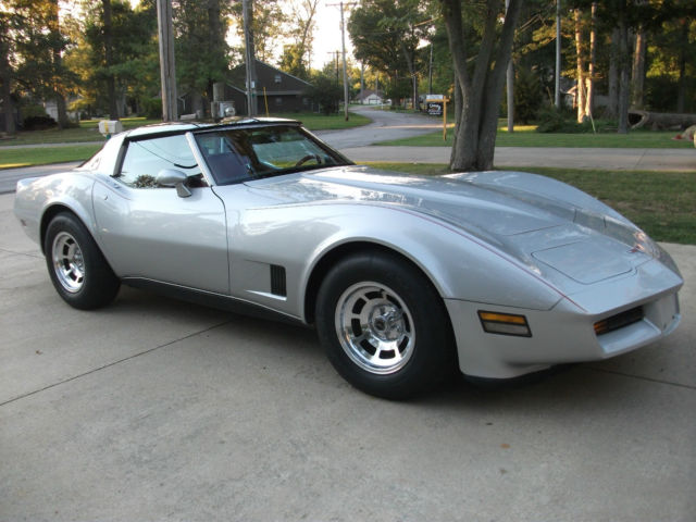1980 Silver Metallic Chevrolet Corvette
