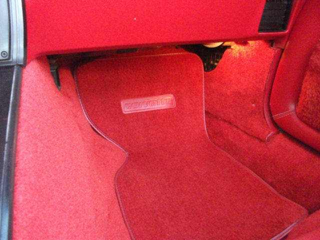 1980 Silver Metallic Chevrolet Corvette