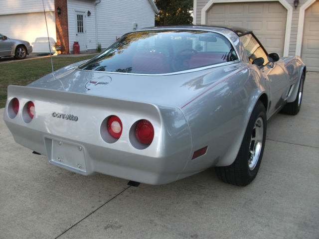 1980 Silver Metallic Chevrolet Corvette