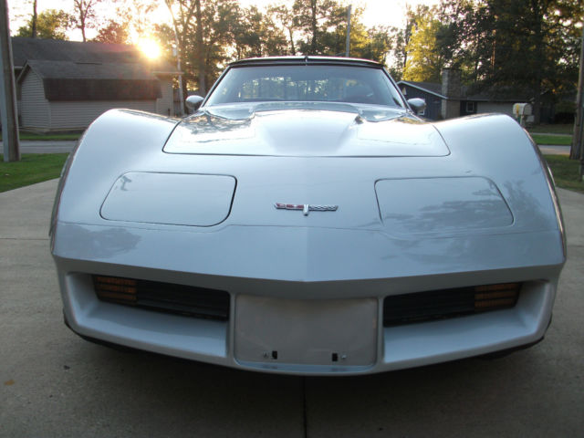 1980 Silver Metallic Chevrolet Corvette