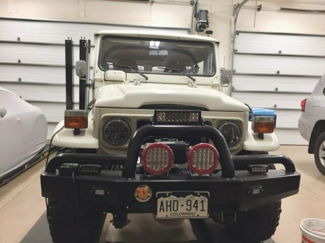 1980 White Toyota Land Cruiser SUV