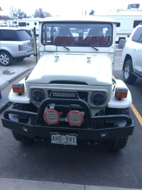 1980 White Toyota Land Cruiser SUV
