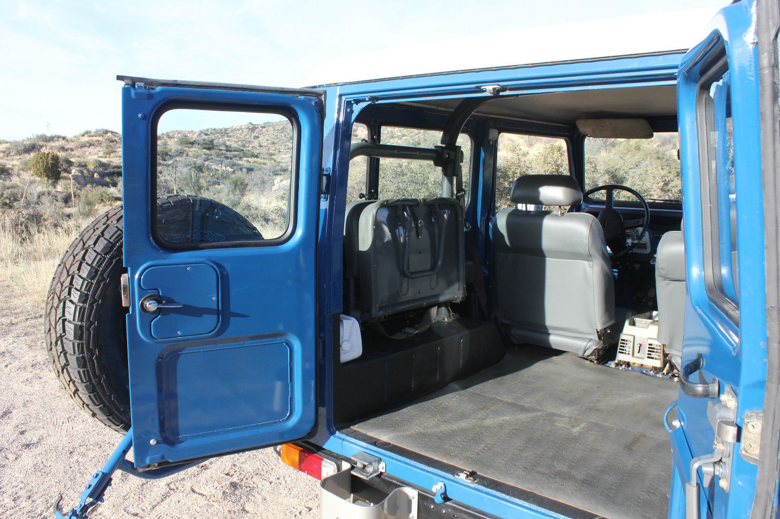 1980 Toyota medium blue Toyota Land Cruiser SUV