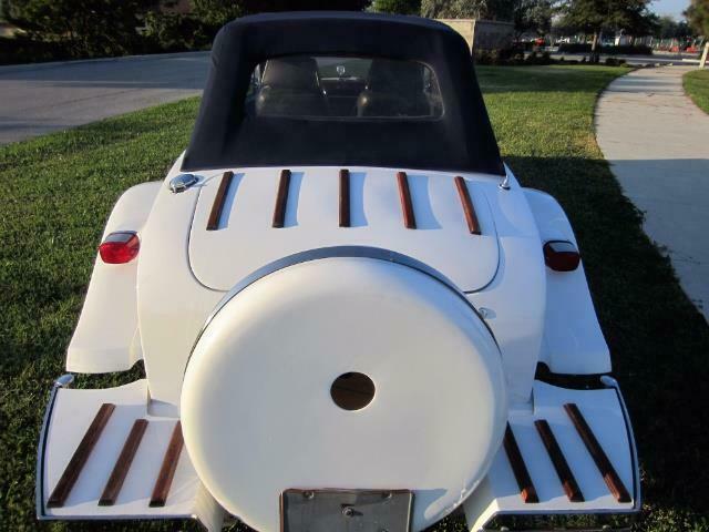 1980 White Ford Clenet --