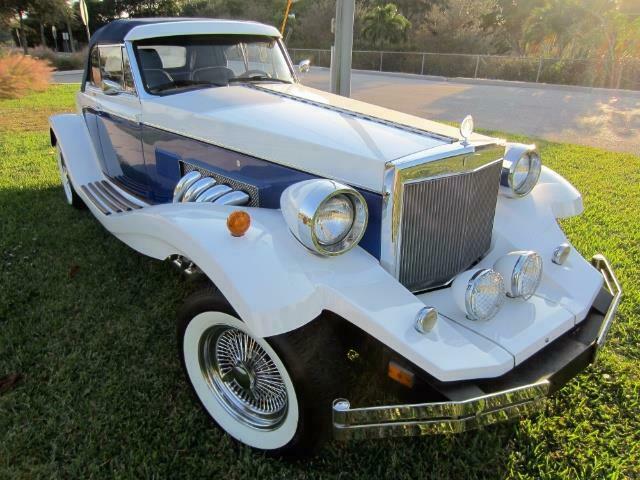 1980 White Ford Clenet --