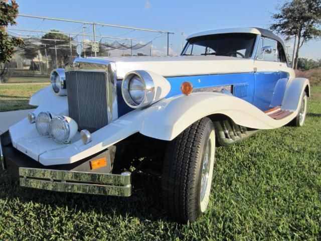 1980 White Ford Clenet --