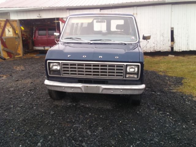 1980 Blue Ford E-Series Van Extended Passenger Van