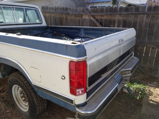 1980 Blue-White Ford F-250 Pickup