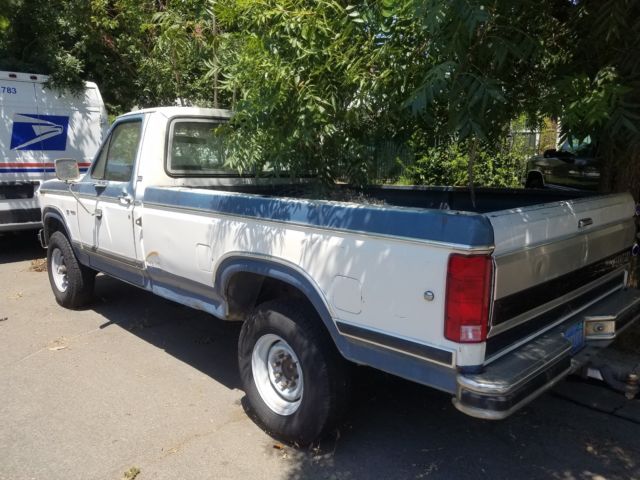 1980 Blue-White Ford F-250 Pickup