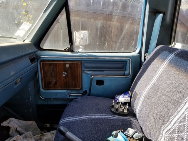 1980 Blue-White Ford F-250 Pickup