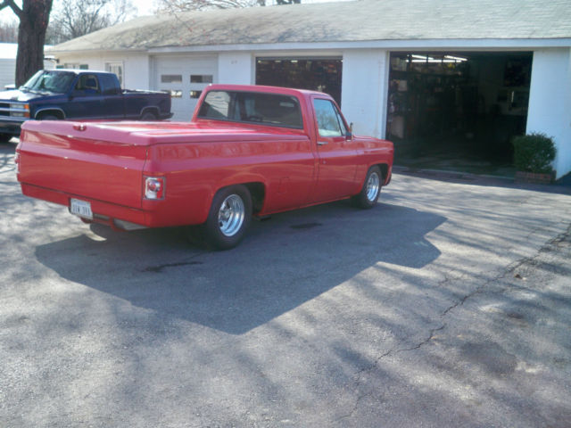 19800000 red GMC pickup pickup