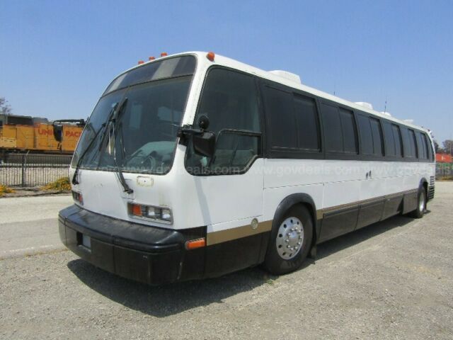1980 White GMC t8h203 bus