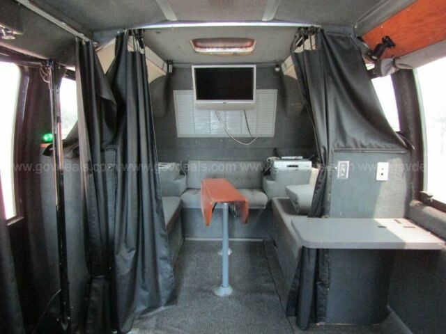 1980 White GMC t8h203 bus